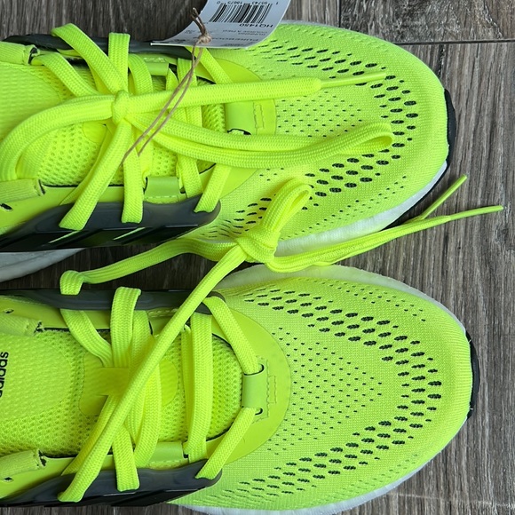NWT Adidas Pureboost 22 Solar Yellow Sneakers - Picture 4 of 7